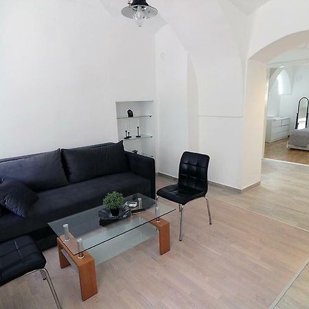 Apartman Tina Daire Novi Sad Dış mekan fotoğraf