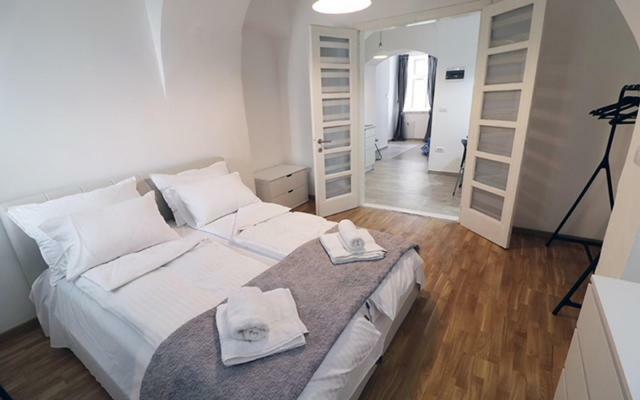 Apartman Tina Daire Novi Sad Dış mekan fotoğraf